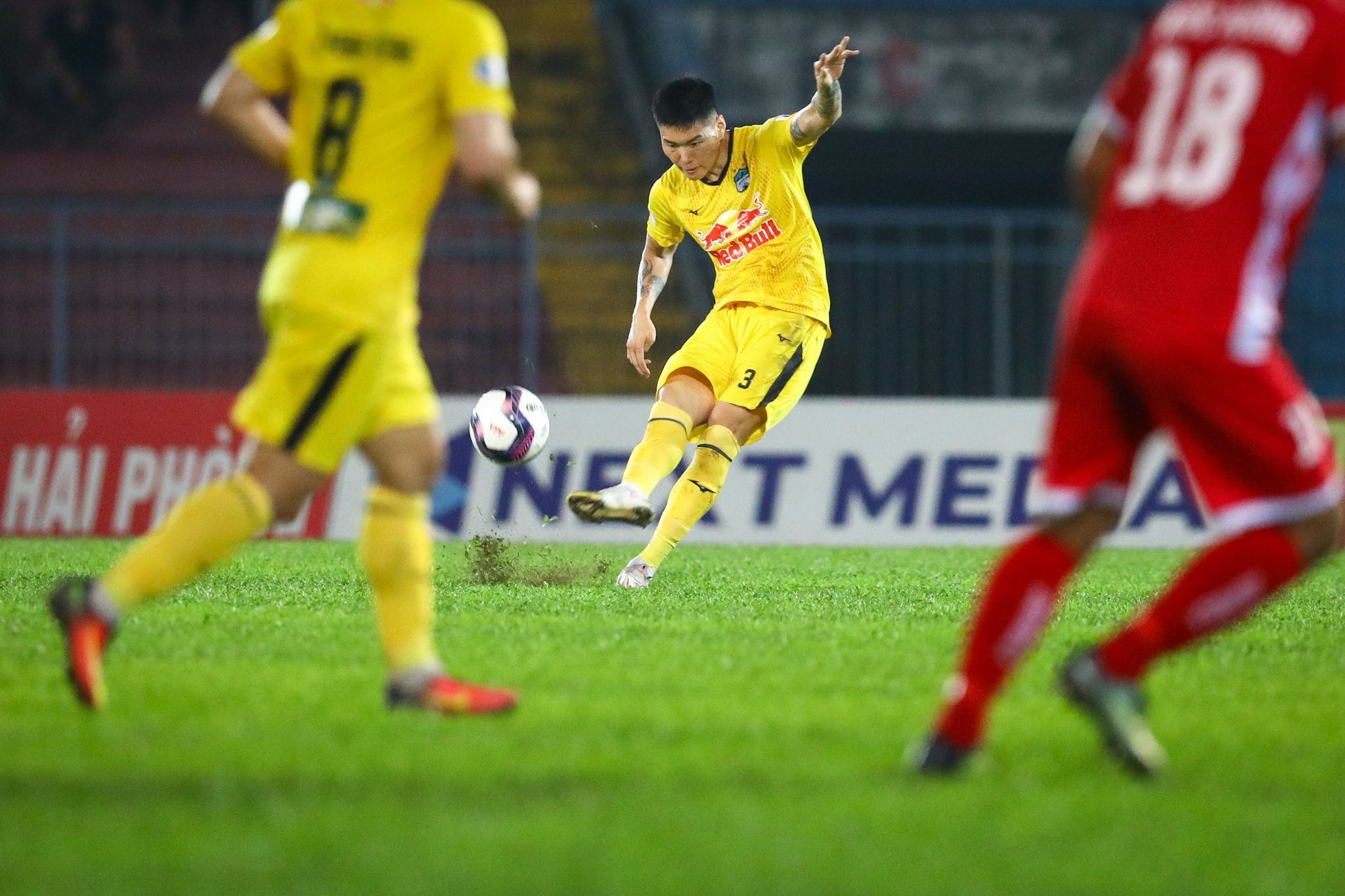 Van Toan Brandao HAGL anh 8