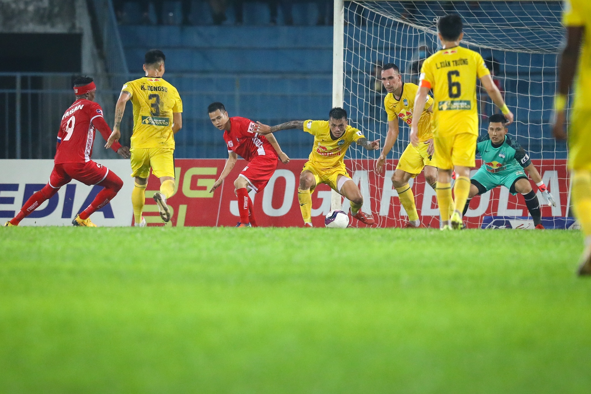 Van Toan Brandao HAGL anh 9