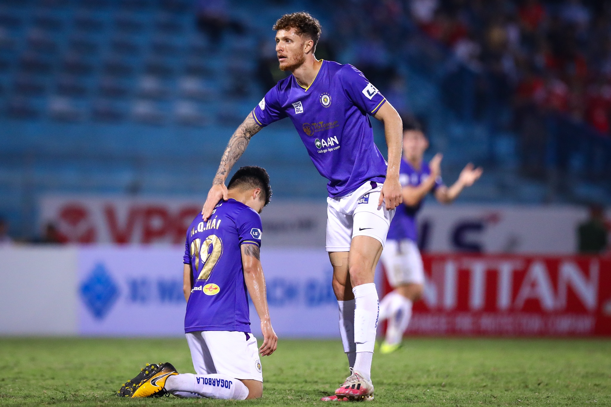 Duy Manh Tuyen Viet Nam do mau anh 10