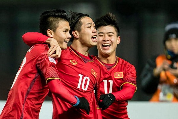 8 tru cot tuyen Viet Nam trong doi hinh HAGL va CLB Ha Noi hinh anh