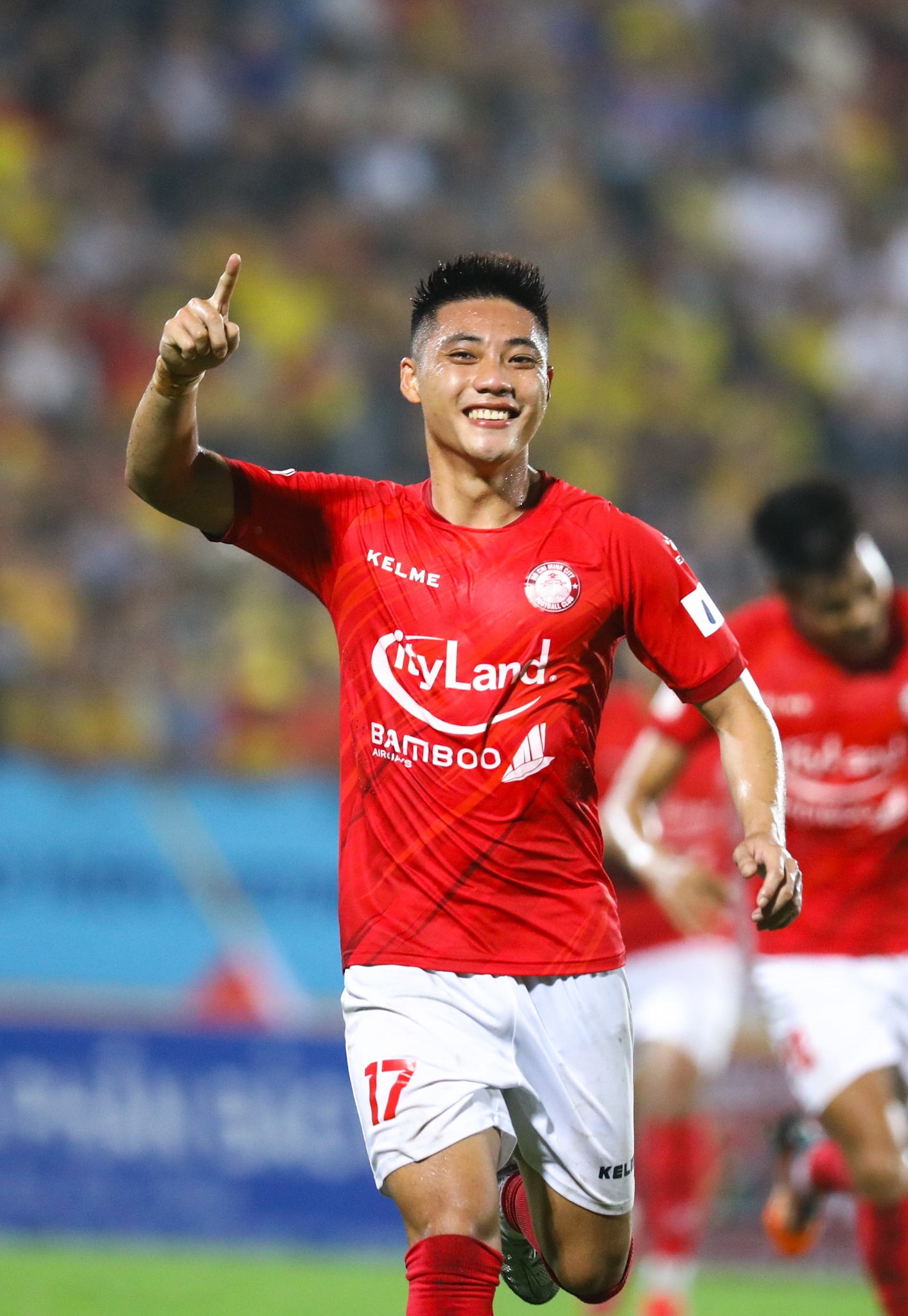 Ti Phong Lee Nguyen CLB TP.HCM anh 7