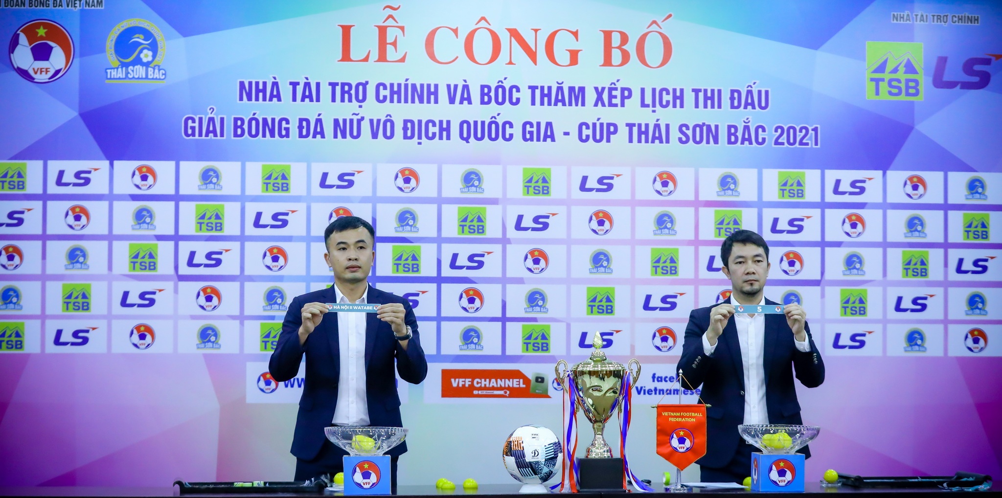 Tuyen Viet Nam,  Bong da nu Viet Nam anh 1