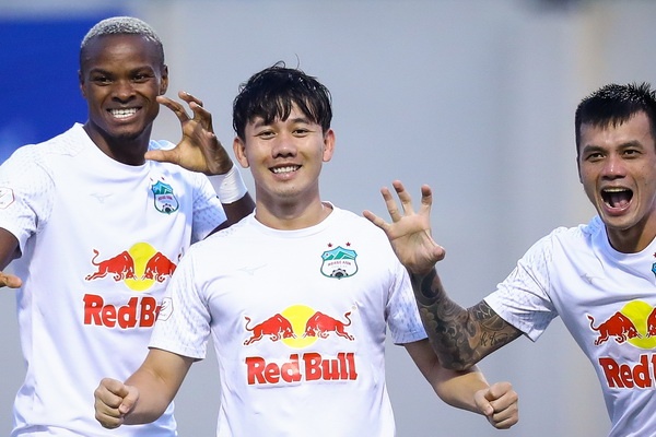 HAGL duoi kip Nam Dinh ve so ban thang hinh anh