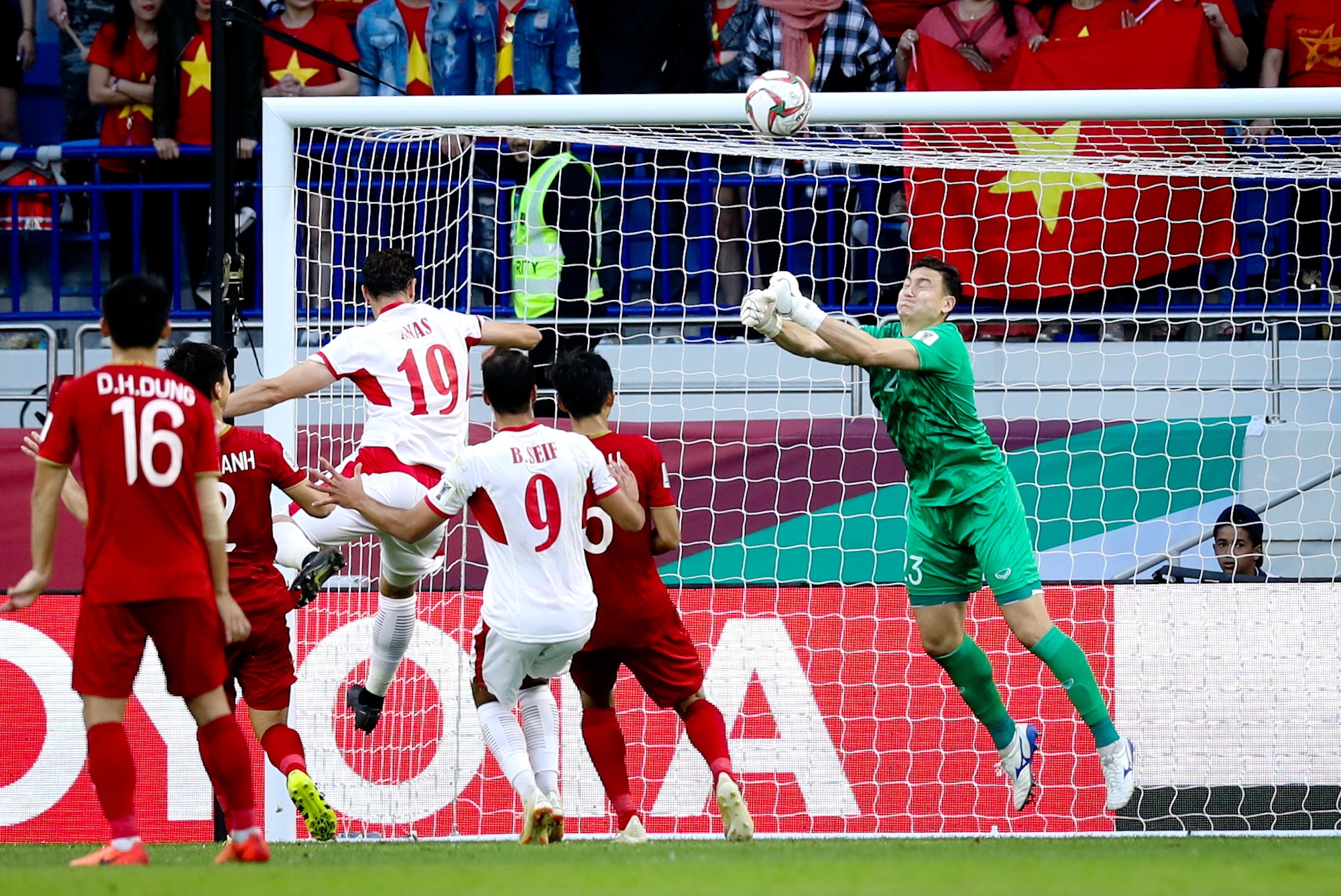 Tuyen Viet Nam Tan Truong Van Lam Jordan anh 2