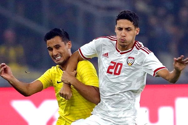 UAE vs Malaysia - thang de bam duoi Viet Nam hinh anh