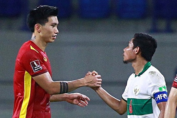 Tuyen Indonesia va bao luc cua ke yeu hinh anh