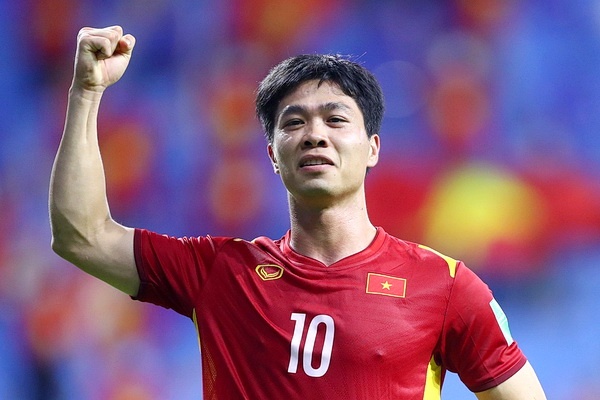 Tuyen Viet Nam dung tren Malaysia hinh anh