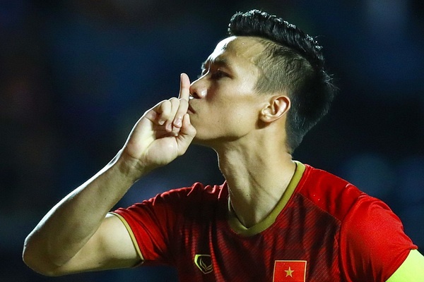 Que Ngoc Hai - thu linh duoc ong Park lua chon hinh anh