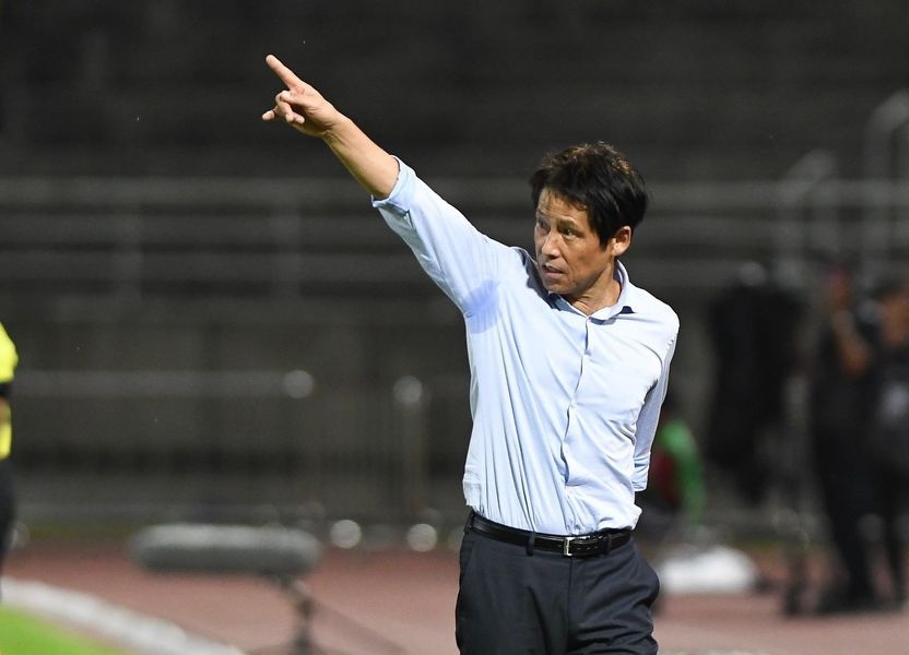 Tuyen Thai Lan Akira Nishino Tuyen Viet Nam anh 1