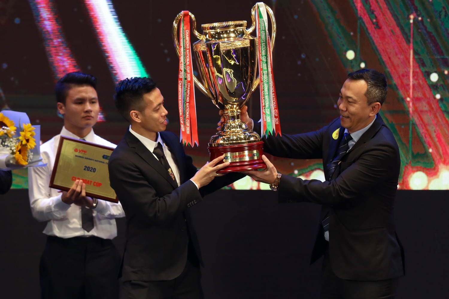 CLB Ha Noi Tuyen Viet Nam Van Hau anh 2