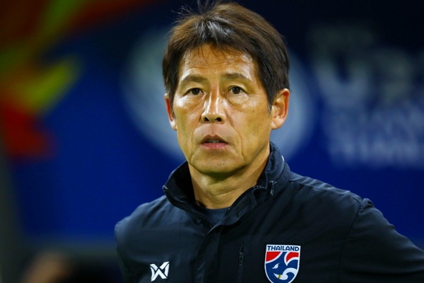 Den luc Thai Lan sa thai HLV Nishino chua? hinh anh