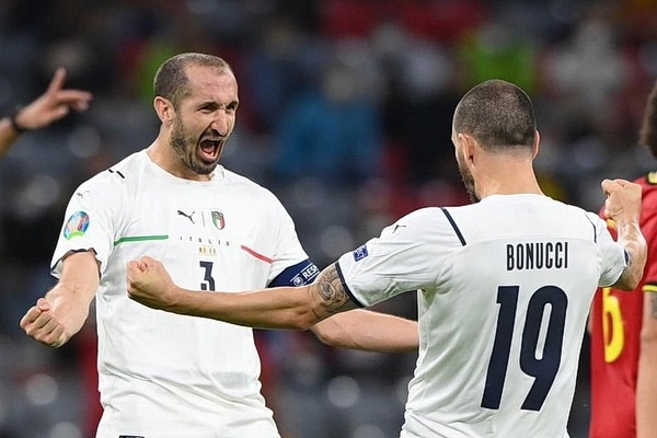 Cuu sao Duc: 'Bonucci va Chiellini la cap trung ve hay nhat the gioi' hinh anh