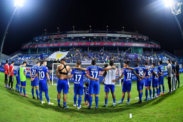 Doi bong Thai Lan co doc giua 7 dai gia Dong A hinh anh