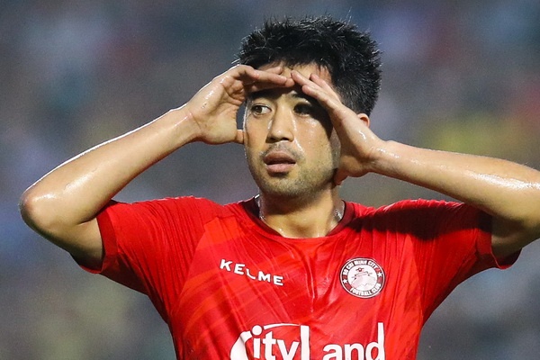 Nguy co mat ngoai binh gioi neu V.League hoan 6 thang hinh anh