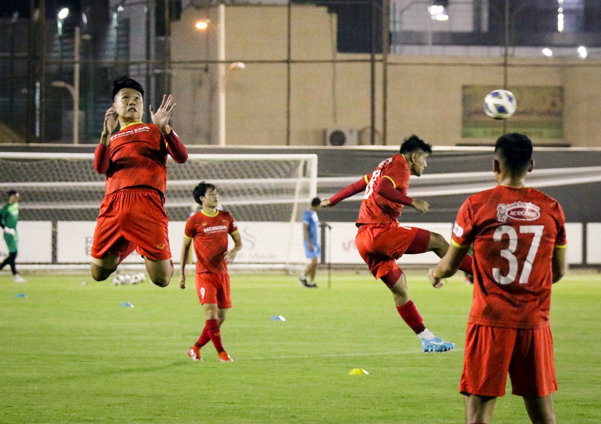 Dinh Trong Tuyen Viet Nam Vong loai World Cup anh 3