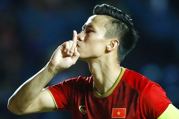 HLV Hoang Anh Tuan: 'Khong can dat Saudi Arabia qua cao dau' hinh anh