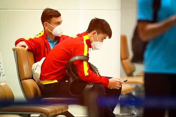 Duy Manh, Van Lam lang le trong ngay tuyen Viet Nam ve nuoc hinh anh