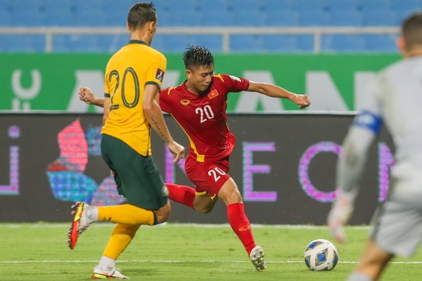 Tuyen Viet Nam kien cuong truoc doi bong so 3 chau A hinh anh