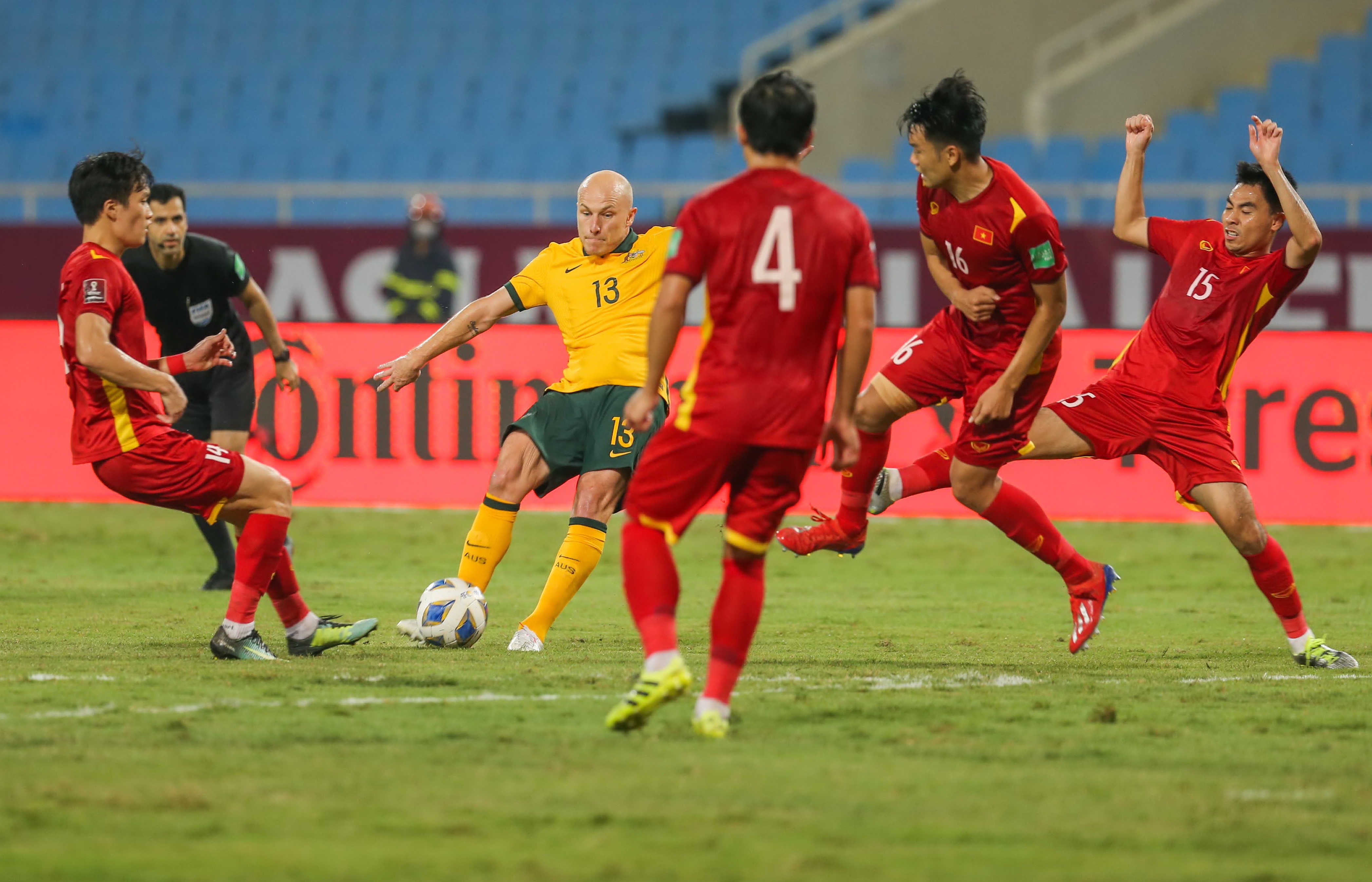 Tuyen Viet Nam Australia Vong loai World Cup anh 9