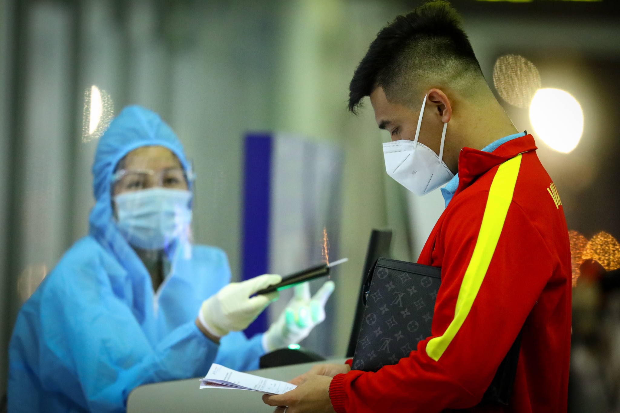 Tuyen Viet Nam Trung Quoc Vong loai World Cup anh 10