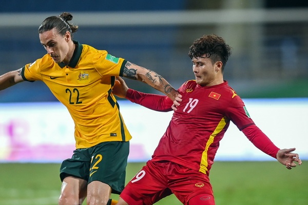 Tuyen Viet Nam va su thieu hut tu be do V.League hinh anh