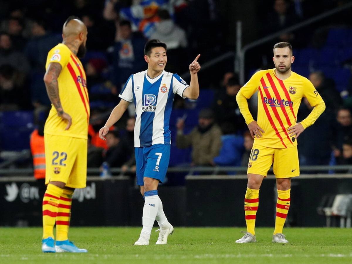 Wu Lei Tuyen Viet Nam Trung Quoc anh 4