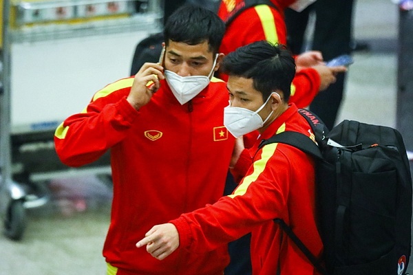 U23 Viet Nam ve den Ha Noi hinh anh