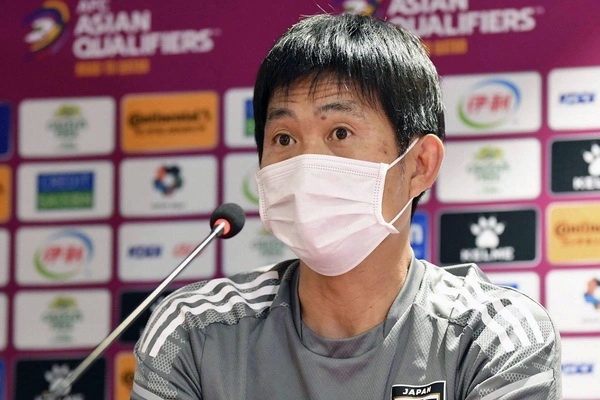 HLV Nhat Ban: 'Tuyen Viet Nam da manh hon so voi Asian Cup 2019' hinh anh