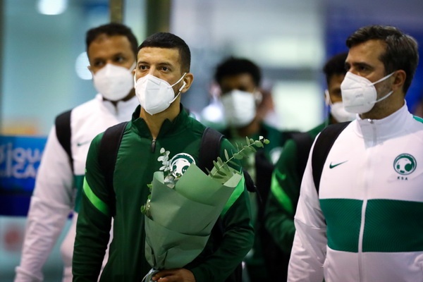 Doi tuyen Saudi Arabia den Viet Nam hinh anh