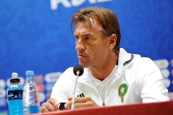 HLV Saudi Arabia: 'Hay quen nhung tran truoc di' hinh anh