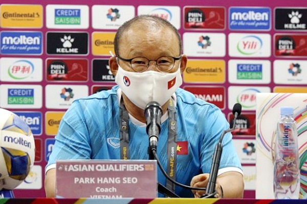 HLV Park: 'Tuyen Viet Nam yeu nhung khong the phong ngu mai duoc' hinh anh