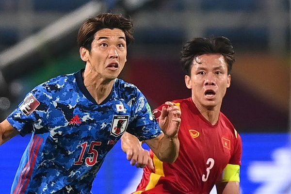 Bong da Dong Nam A tren da di xuong hinh anh