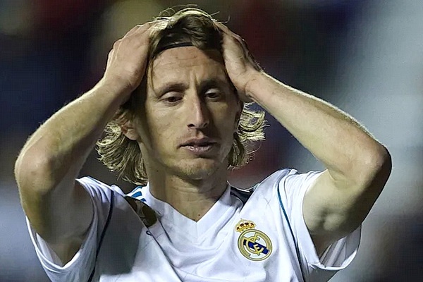 Modric va Azpilicueta duoc 0 diem o cuoc bau chon Qua bong vang 2021 hinh anh