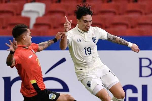 Vi sao tuyen Thai Lan tit ngoi 50 phut truoc Timor Leste? hinh anh