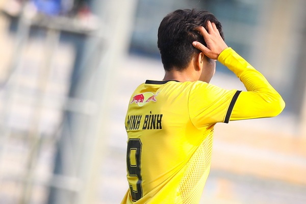 Sao U23 Viet Nam phan luoi, doi tre HAGL bai tran hinh anh