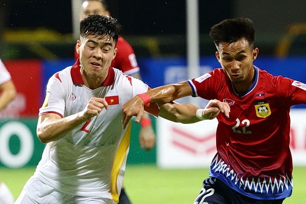 Vi sao tuyen Viet Nam pham loi nhieu gap 3 lan Lao? hinh anh