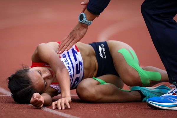 Khoc liet duong chay 10.000 m hinh anh