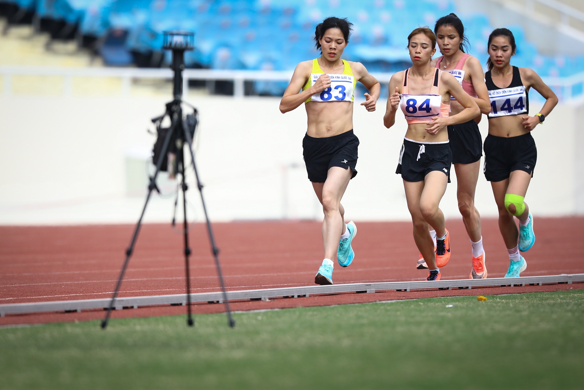 Dien kinh quoc gia 2021 Hong Le Nguyen Thi Oanh anh 5