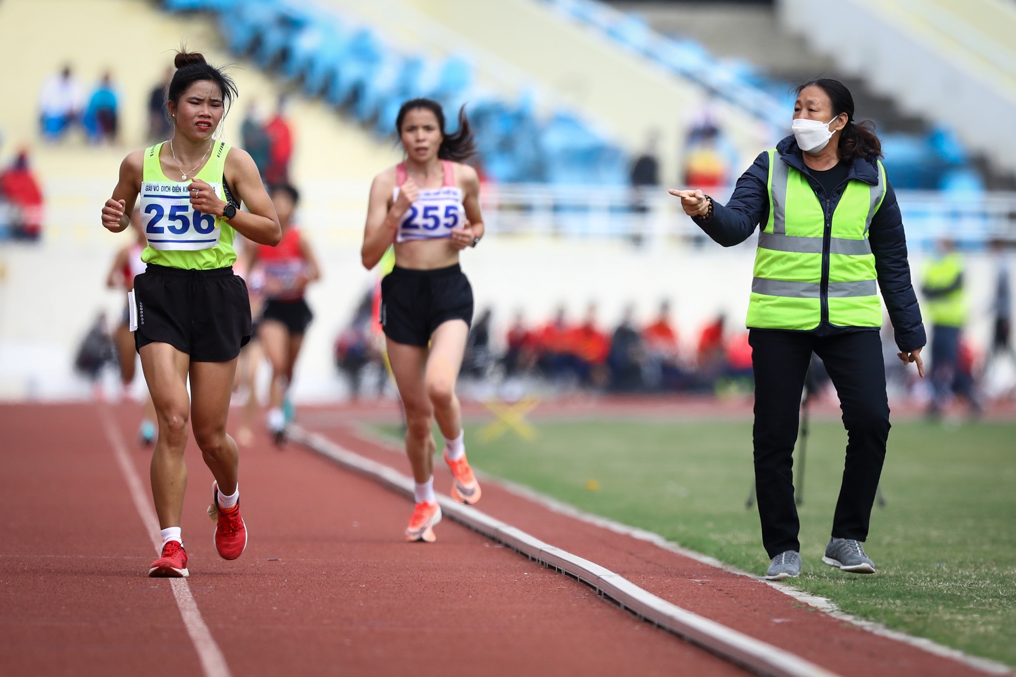 Dien kinh quoc gia 2021 Hong Le Nguyen Thi Oanh anh 7