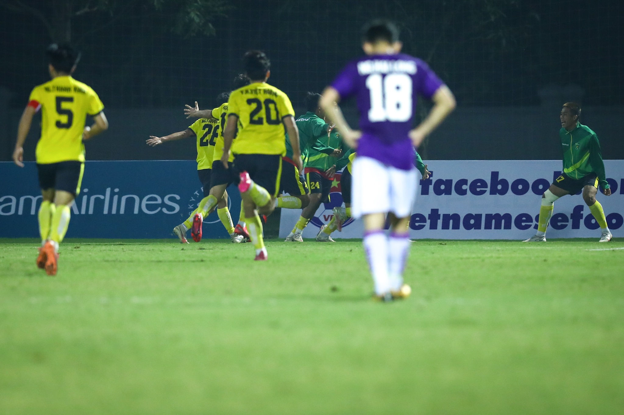 U21 Nutifood vo dich anh 6