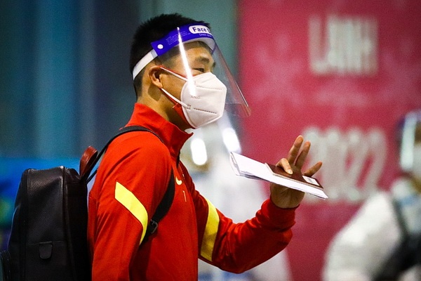 Wu Lei cung dan sao tuyen Trung Quoc toi Viet Nam hinh anh