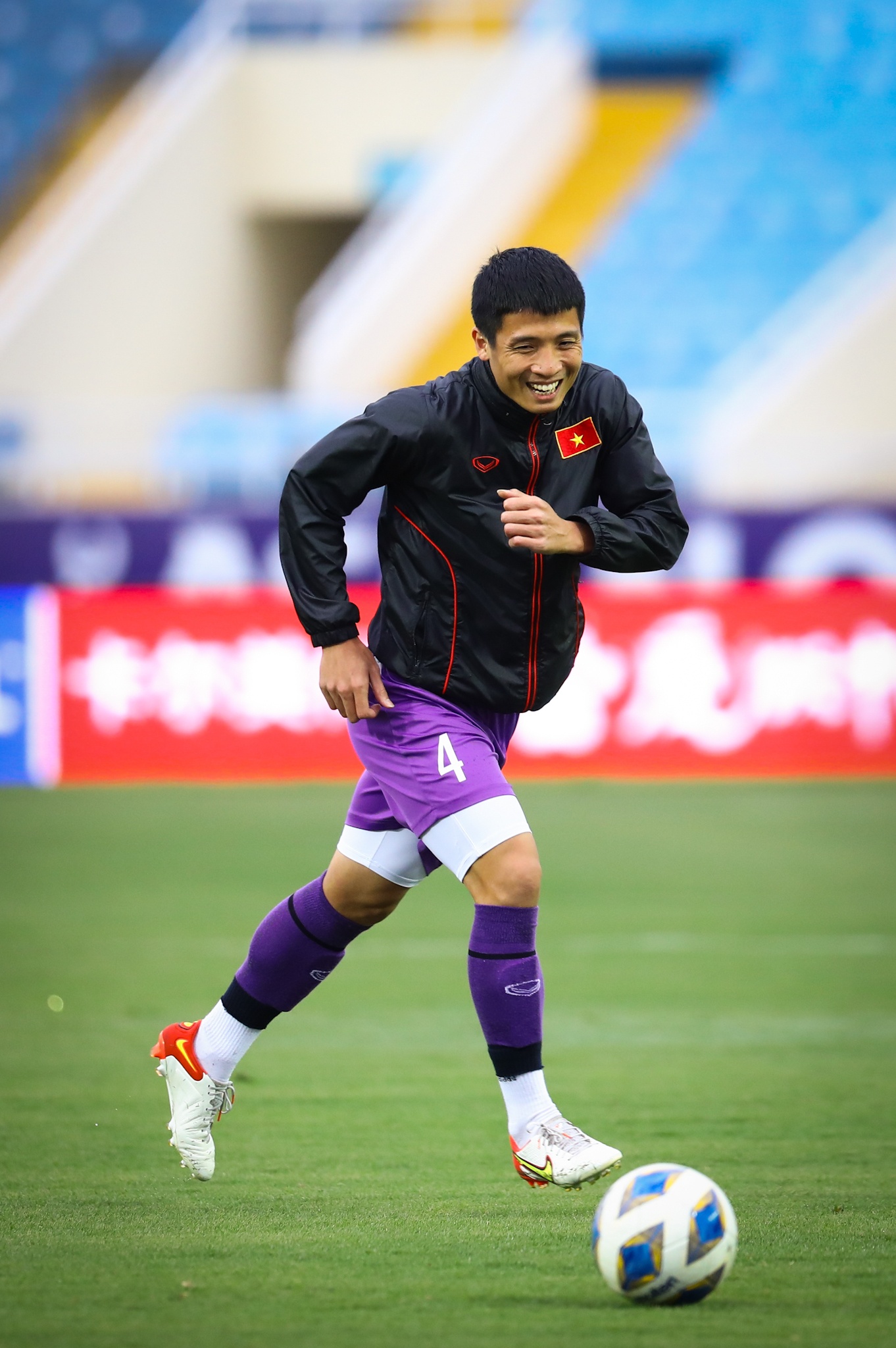 Tuyen Viet Nam Trung Quoc Vong loai World Cup anh 10