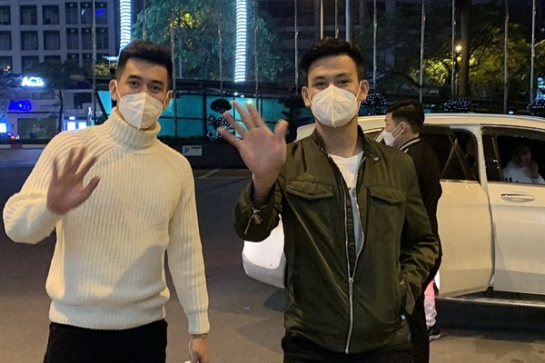 Tuyen Viet Nam xa trai sau tran thang Trung Quoc hinh anh