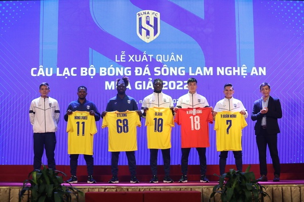 SLNA dat muc tieu top 3 V.League 2022 hinh anh