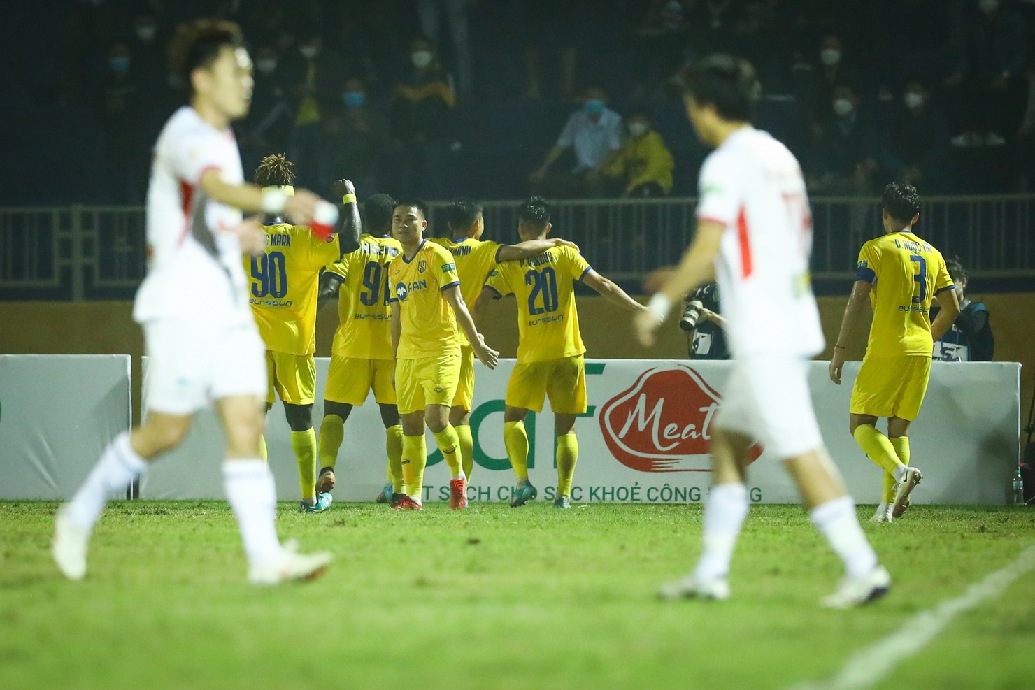 Cong Phuong HAGL SLNA anh 8