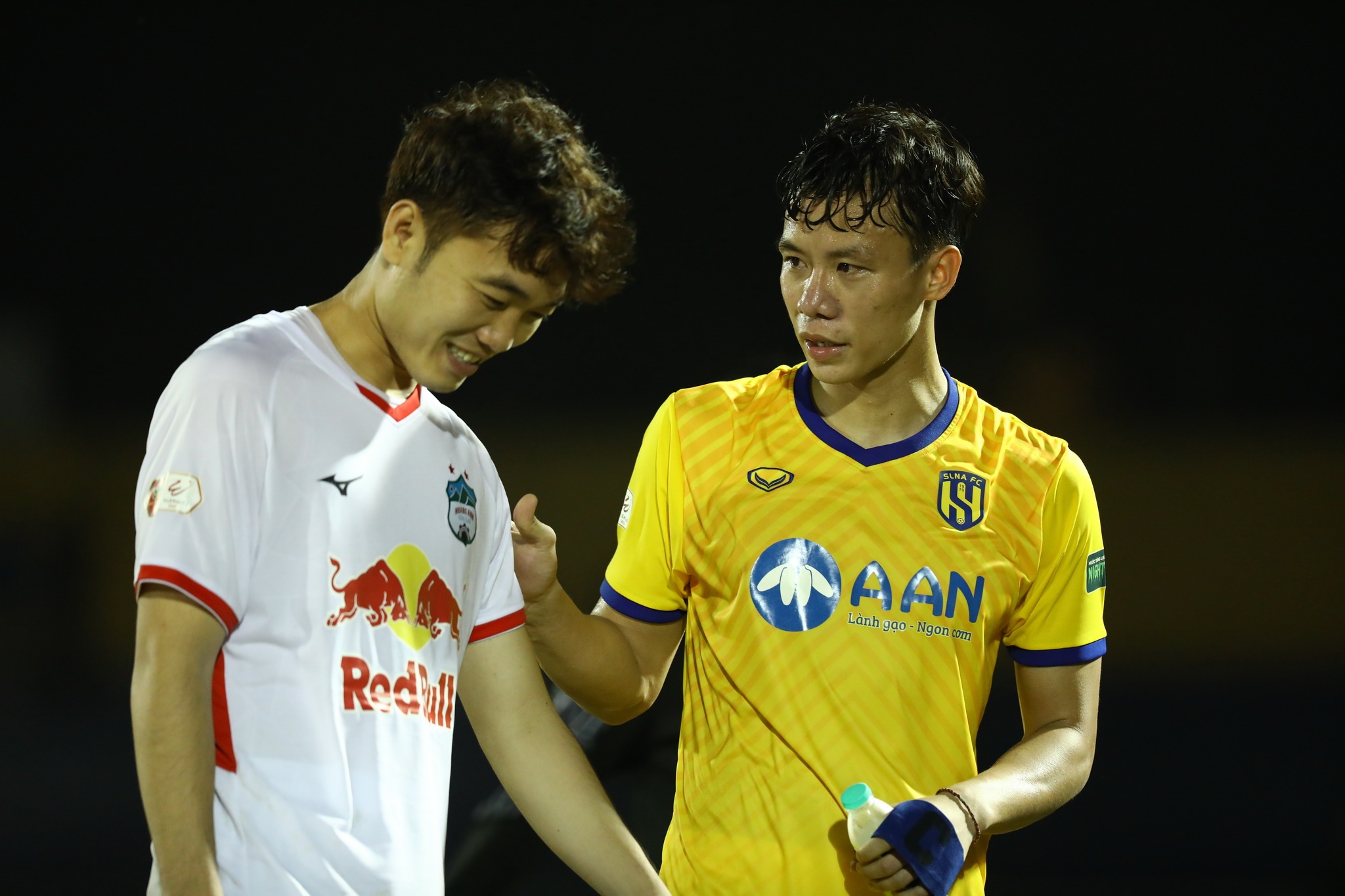 Ngoc Hai Cong Phuong HAGL SLNA anh 1