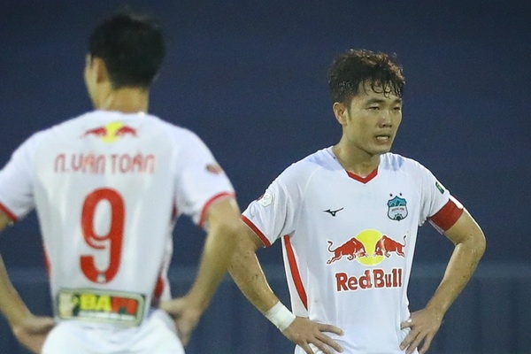 Tuyen Viet Nam trong noi lo tu V.League hinh anh