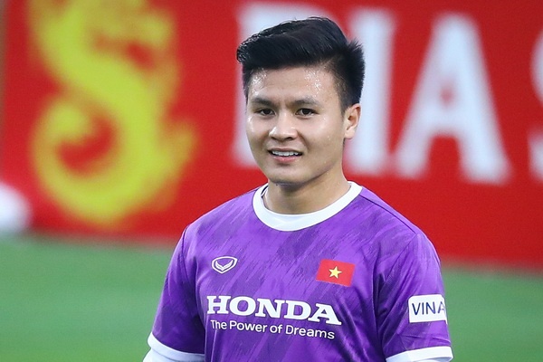 Quang Hai rang ro khi tro lai tuyen Viet Nam hinh anh