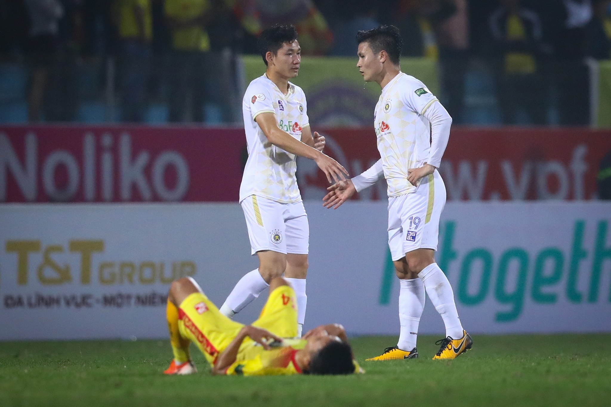 Quang Hai Hai Long U23 Viet Nam CLB Ha Noi anh 1