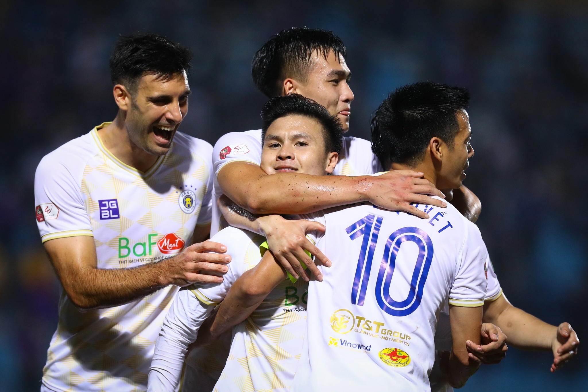 Quang Hai Hai Long U23 Viet Nam CLB Ha Noi anh 2